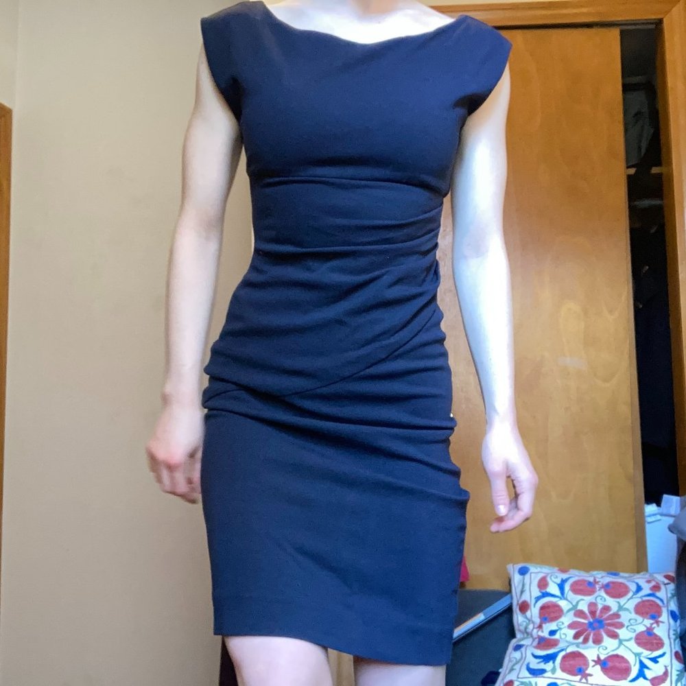 Diane Von Furstenberg Blue Boat Neck Knee Length Shift Dress sz 2